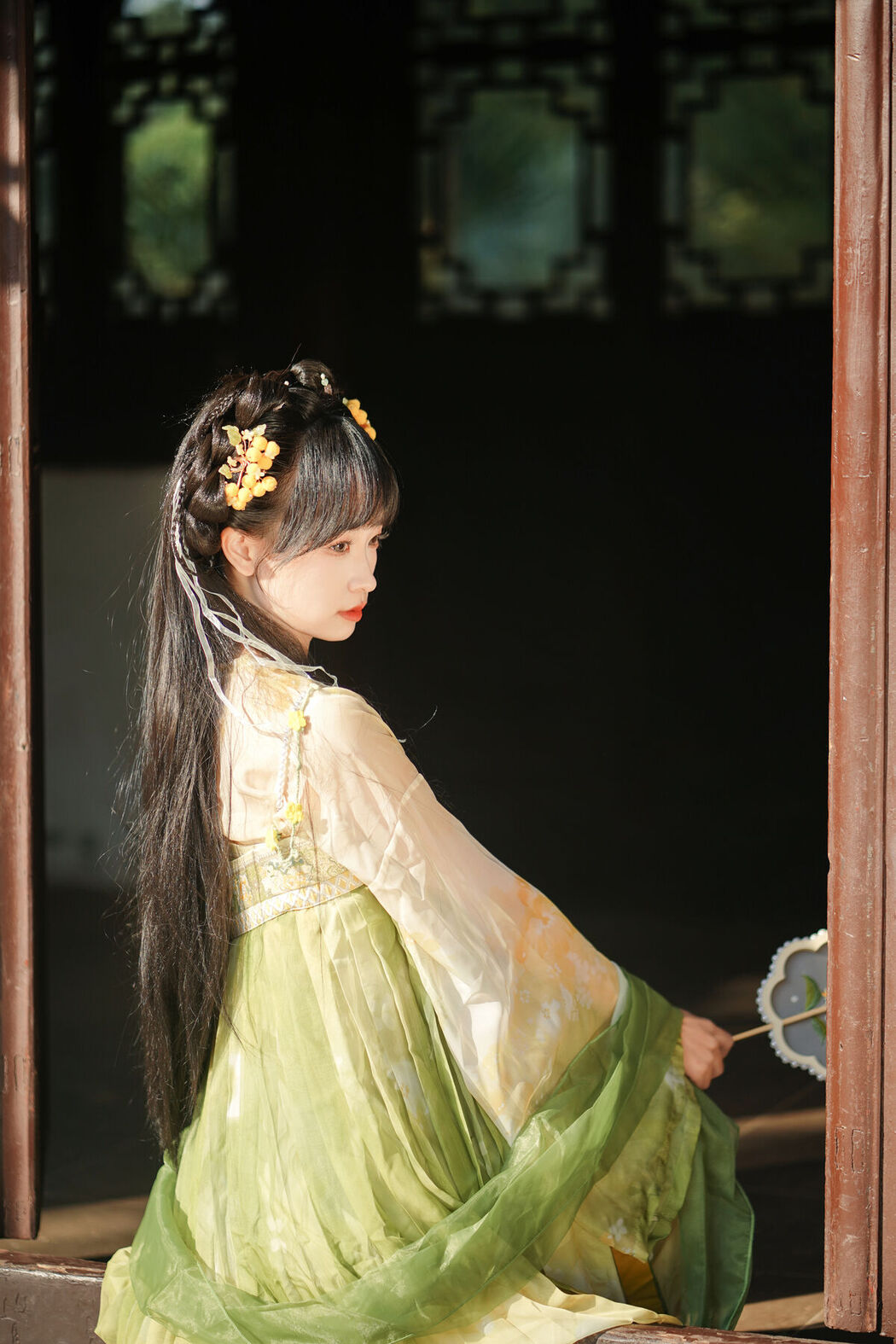 YiTuYu艺图语 Vol.8277 春娇 (23P)