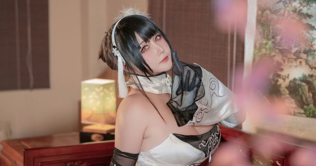 Coser@KANEKO_咔喵 &#8211; 碧蓝航线 镇海 白旗袍 (31P)