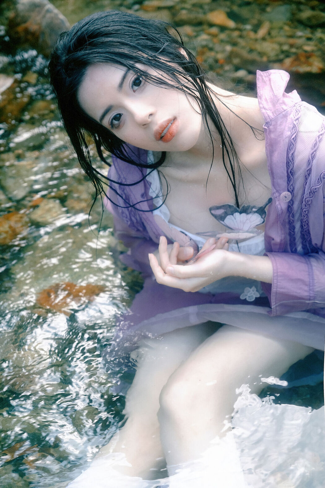 YiTuYu艺图语 Vol.8281 一只仟仟 (24P)