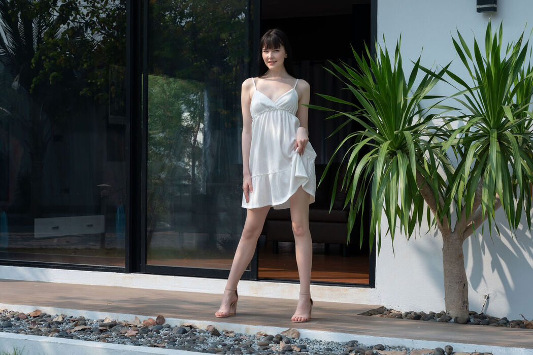 MetArtX Amelia Riven &#8211; Pale Shelter Part1 (57P)
