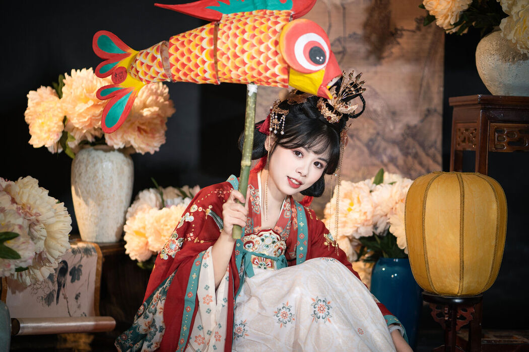YiTuYu艺图语 Vol.8283 是妧妧吖 (22P)