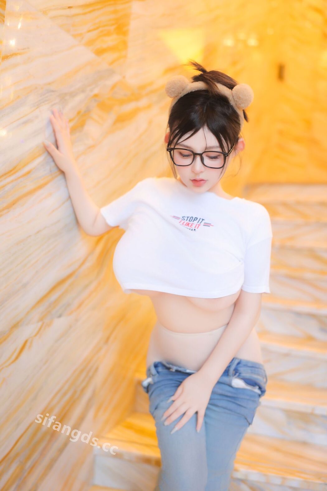 XR Uncensored Na Na Zi 娜娜子 – 童顏巨乳 大尺度高價作品 奶子超棒 (82P – 3V)