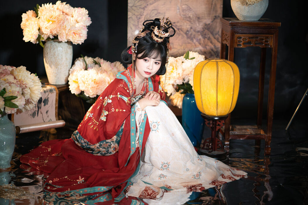 YiTuYu艺图语 Vol.8283 是妧妧吖 (22P)