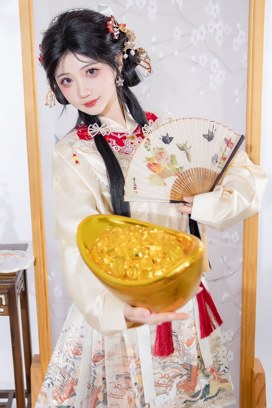 YiTuYu艺图语 Vol.8282 绮罗生的小苏苏 (26P) Cover Photo