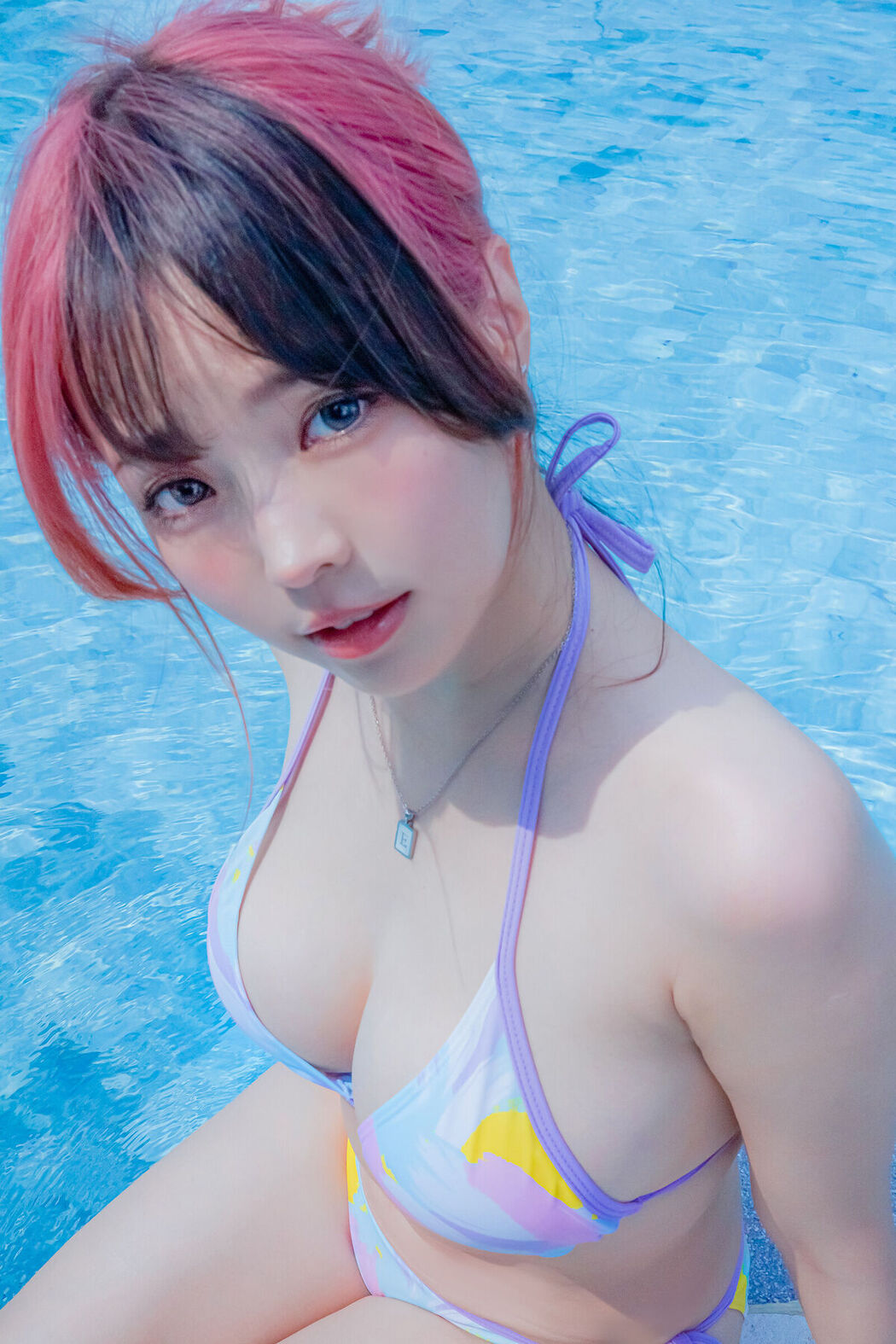 Coser@Ely_eee ElyEE子 &#8211; Poolside Relaxation (32P &#8211; 4V)