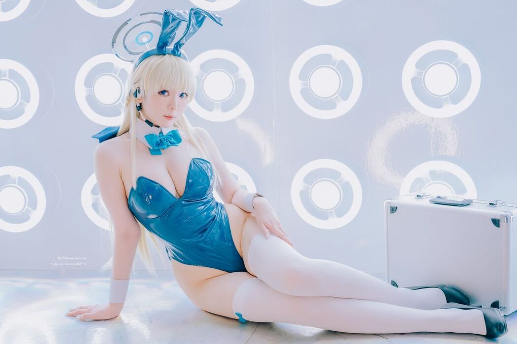 Coser@霜月shimo &#8211; 蔚蓝档案 飞鸟马时 兔女郎 (21P)
