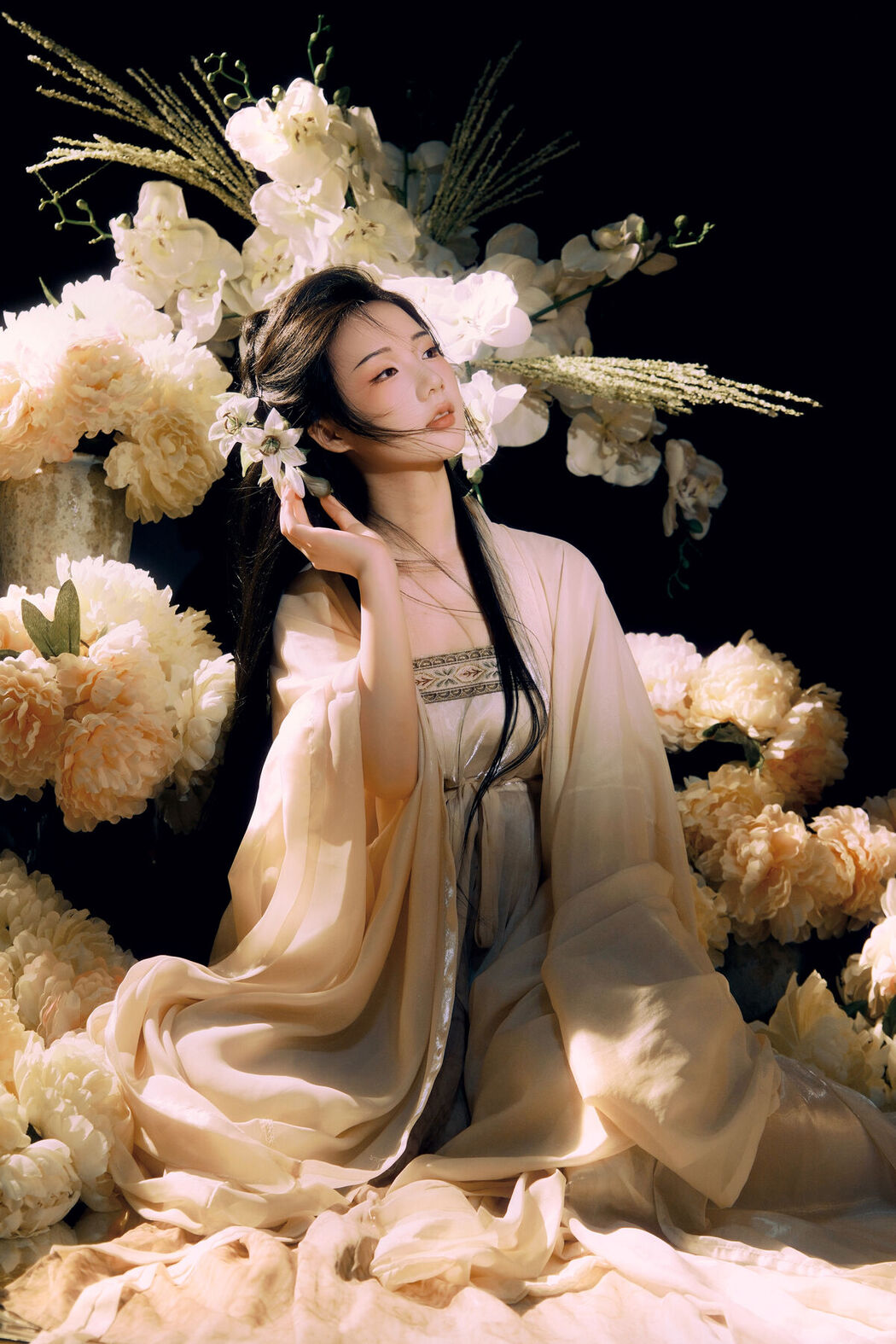 YiTuYu艺图语 Vol.8284 人贵雨儿 (22P)