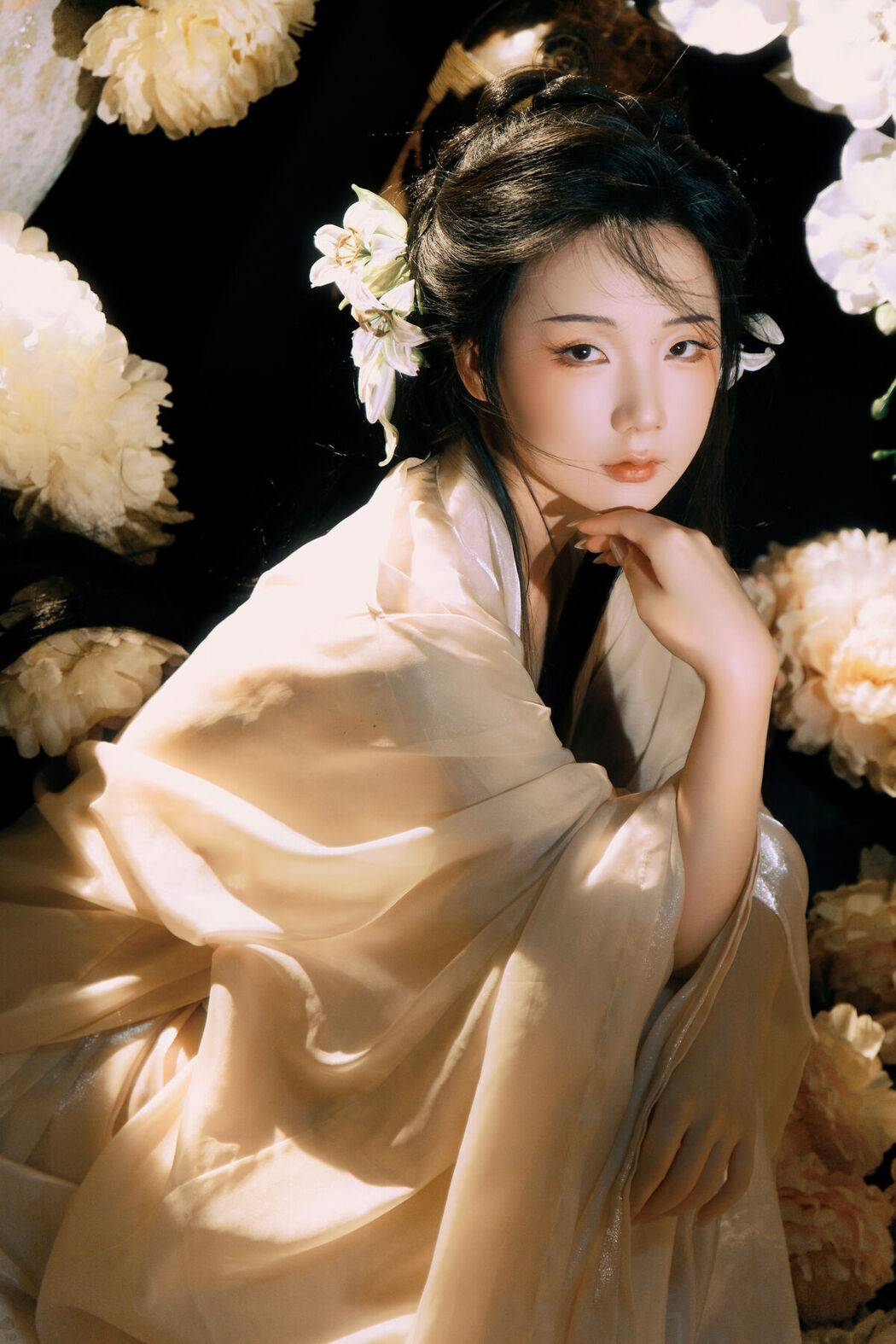 YiTuYu艺图语 Vol.8284 人贵雨儿 (22P)