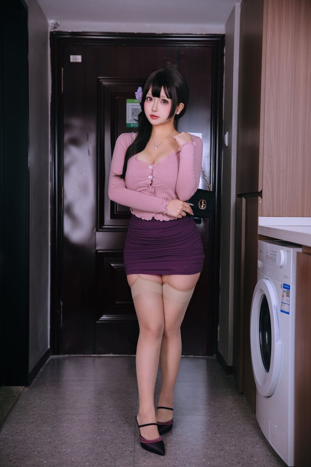 Coser@日奈娇 – 小妈 Part1 (60P – 6V)