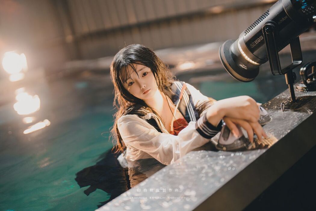 Coser@落落Raku &#8211; 水泳馆 (59P &#8211; 1V)