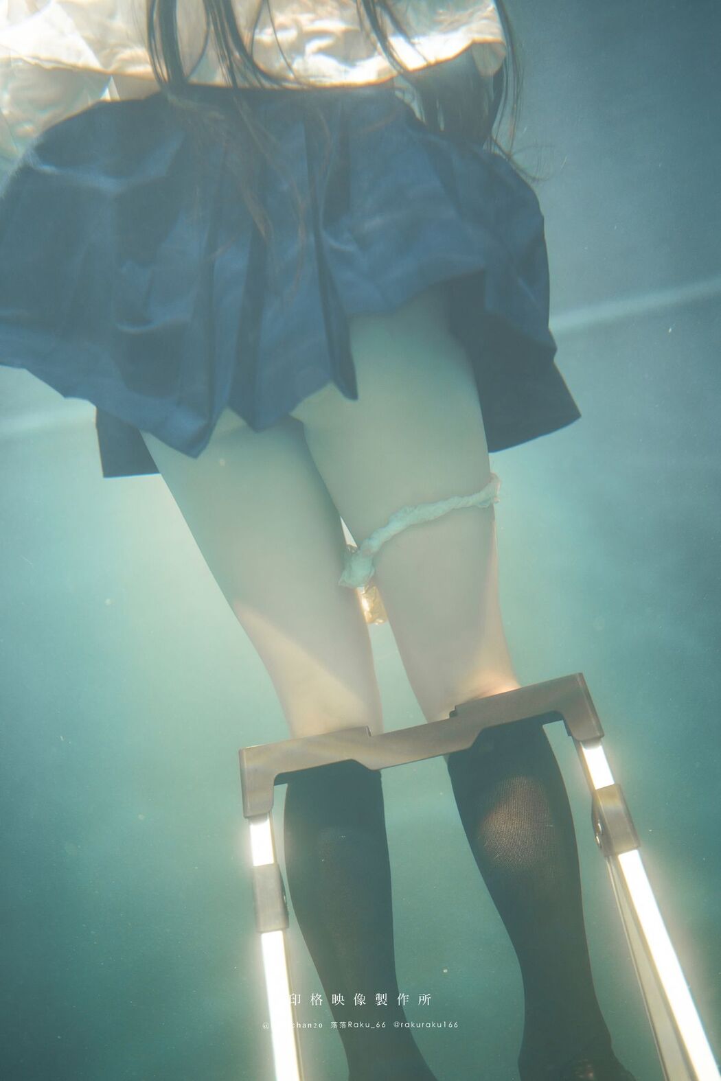 Coser@落落Raku &#8211; 水泳馆 (59P &#8211; 1V)