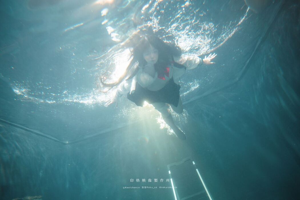 Coser@落落Raku &#8211; 水泳馆 (59P &#8211; 1V)