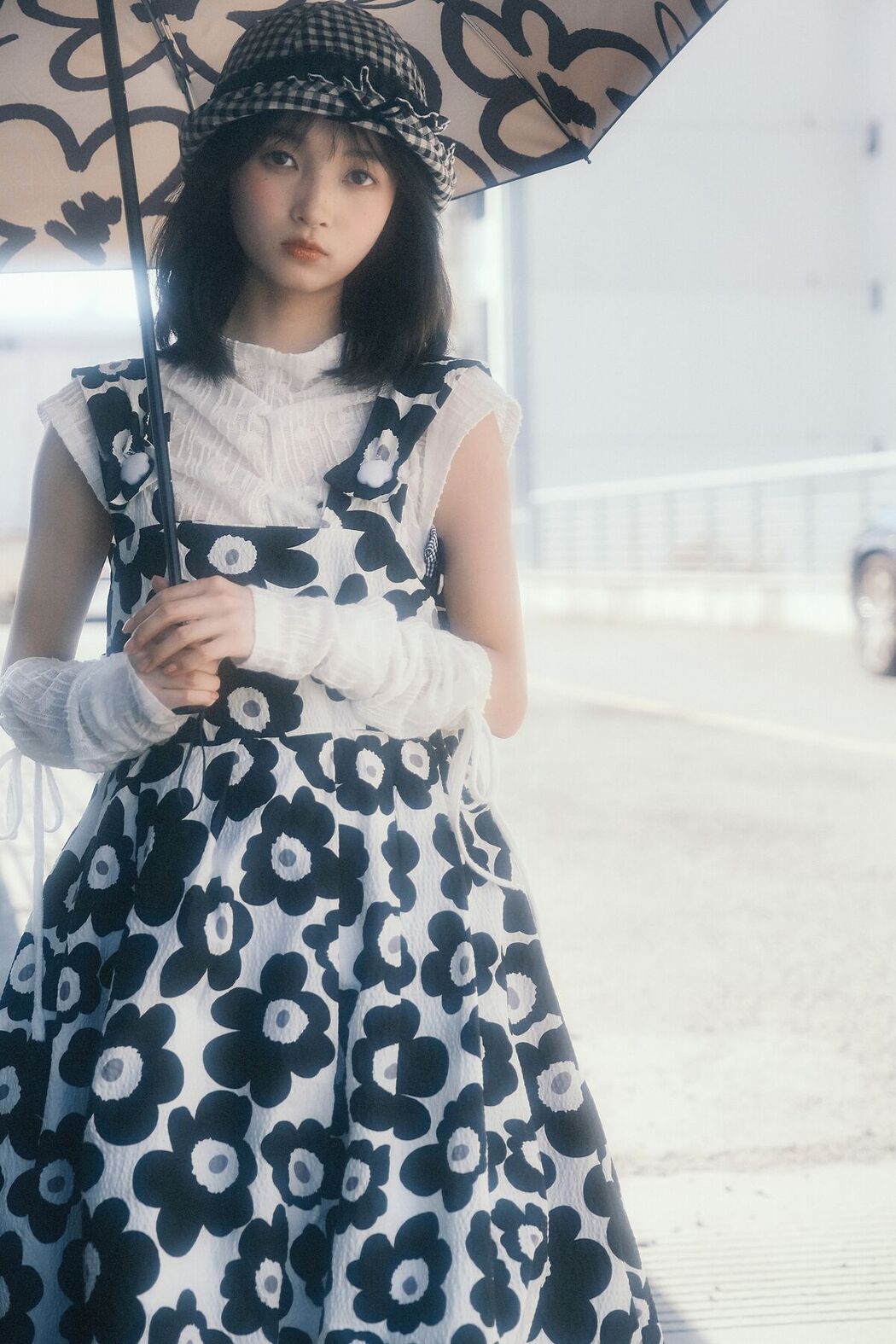 YiTuYu艺图语 Vol.8291 乌堆少女 (24P)