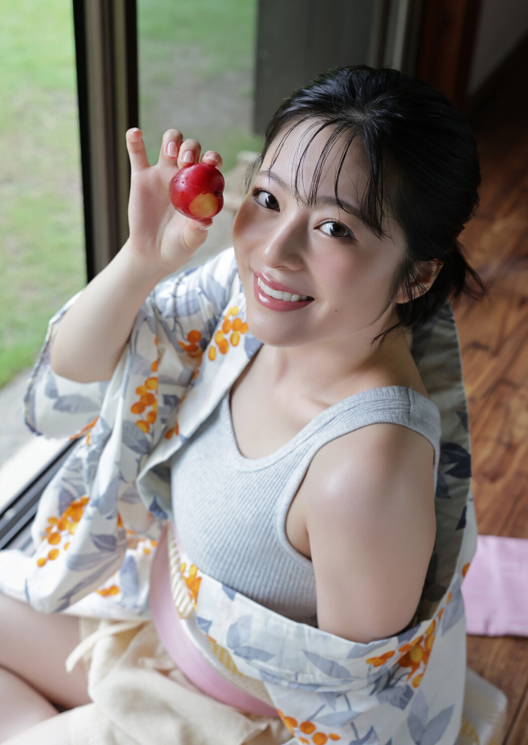 Yume Takeuchi 竹内夢, Young Jump 2025 No.38 (ヤングジャンプ 2025年38号)