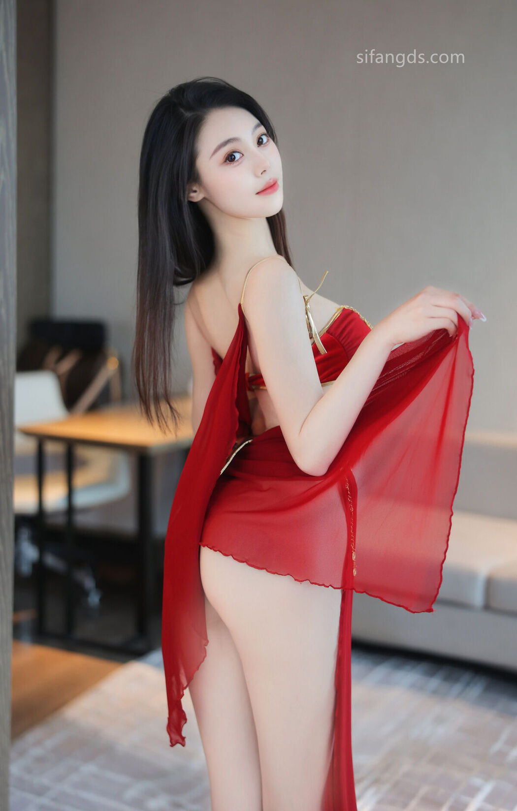 XR Uncensored Qing Miao 清妙 &#8211; R18 秀人网模特 红色舞裙 S Part01 (48P &#8211; 4V)