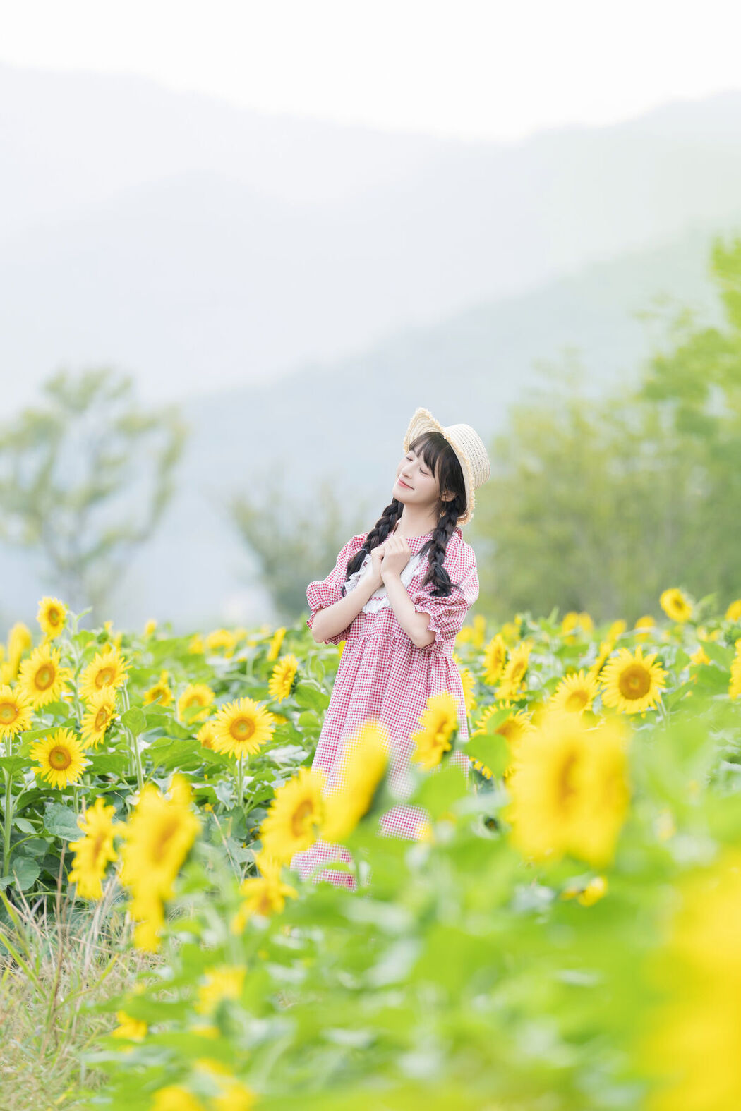 YiTuYu艺图语 Vol.8288 夏芋小年 (31P)