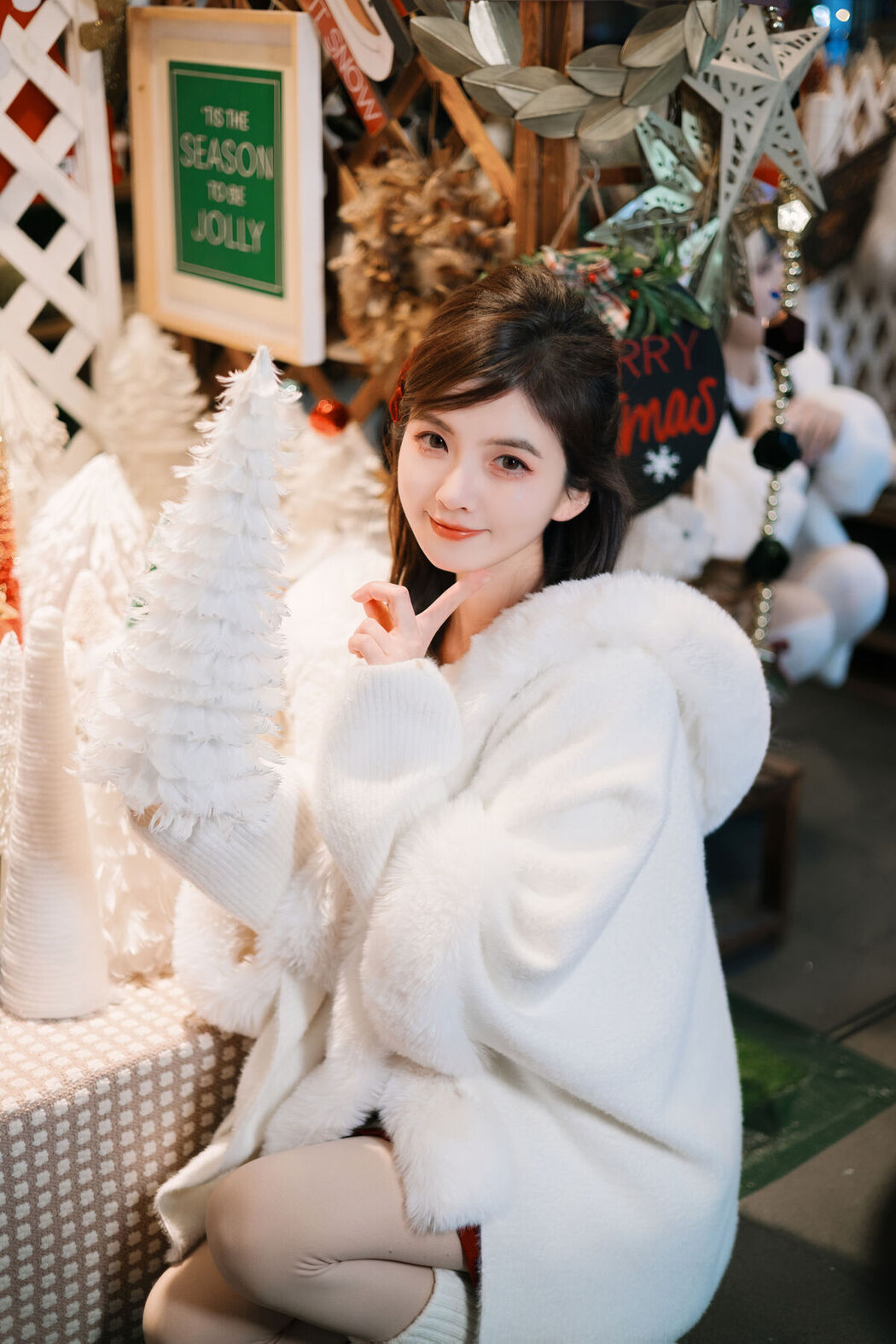 YiTuYu艺图语 Vol.8295 Tifa丁小妮 (31P)