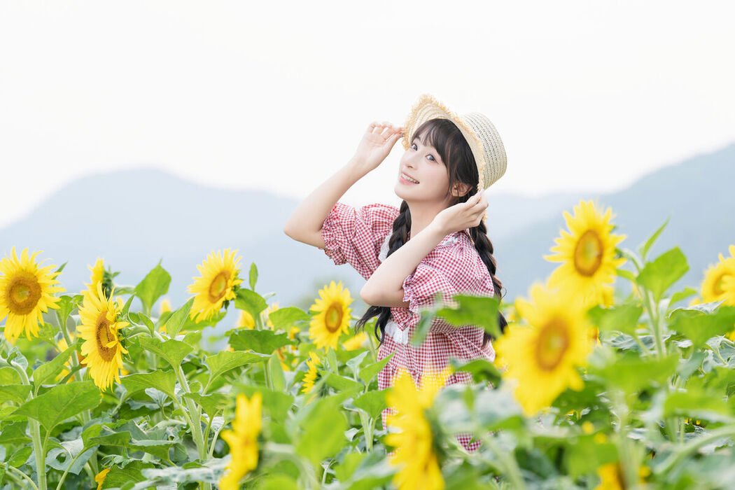 YiTuYu艺图语 Vol.8288 夏芋小年 (31P)
