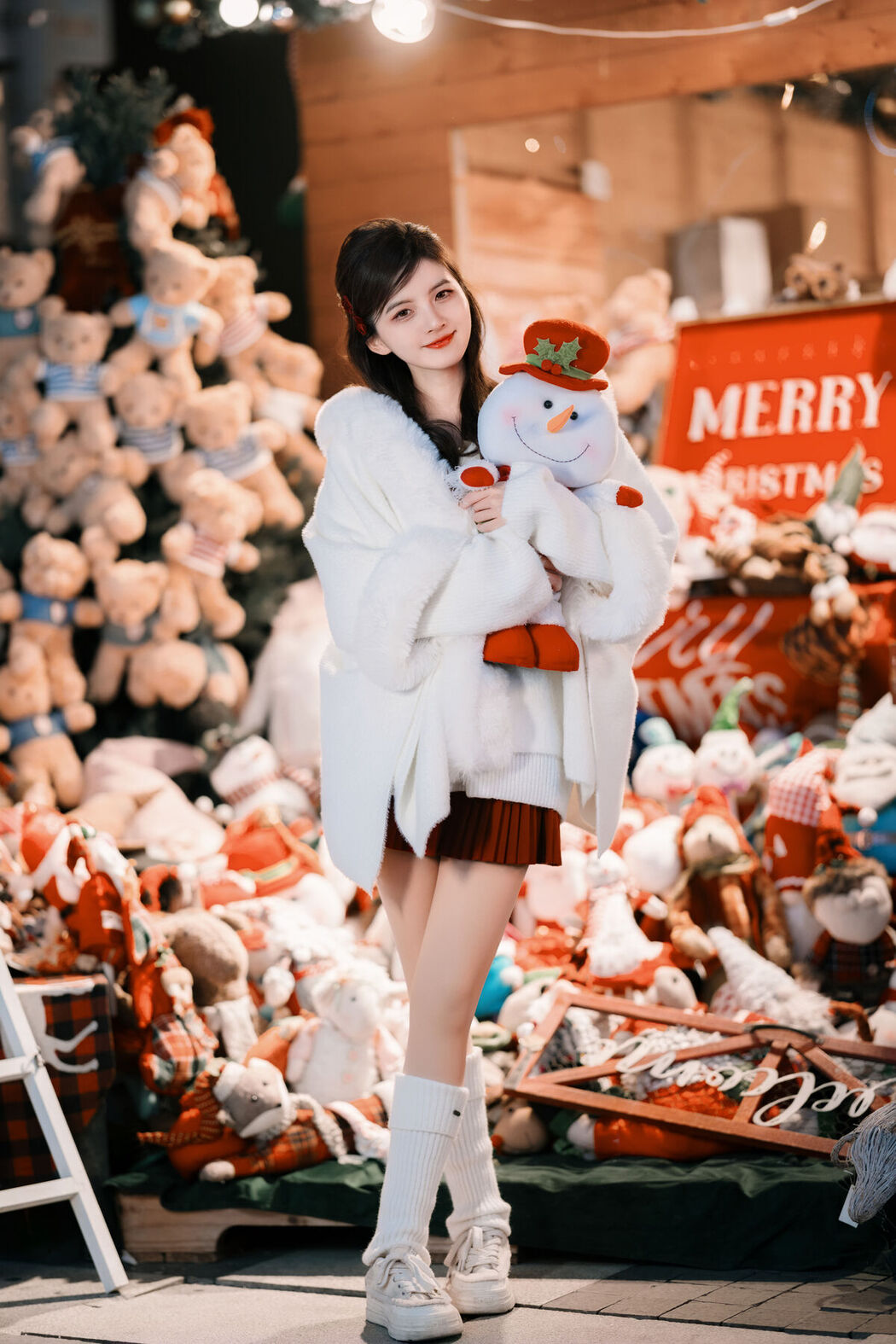 YiTuYu艺图语 Vol.8295 Tifa丁小妮 (31P)