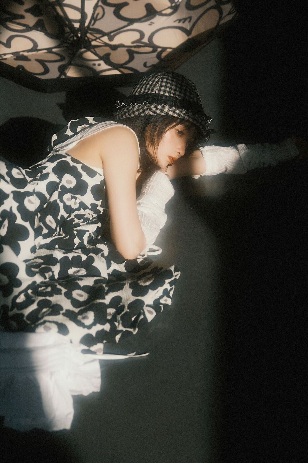 YiTuYu艺图语 Vol.8291 乌堆少女 (24P)