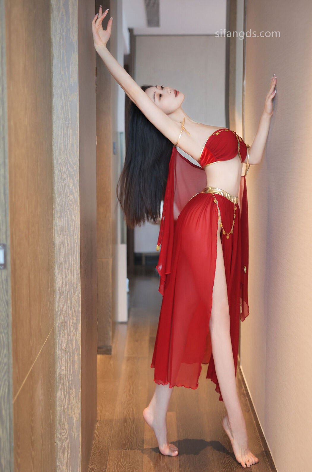 XR Uncensored Qing Miao 清妙 – R18 秀人网模特 红色舞裙 S Part01 (48P – 4V)