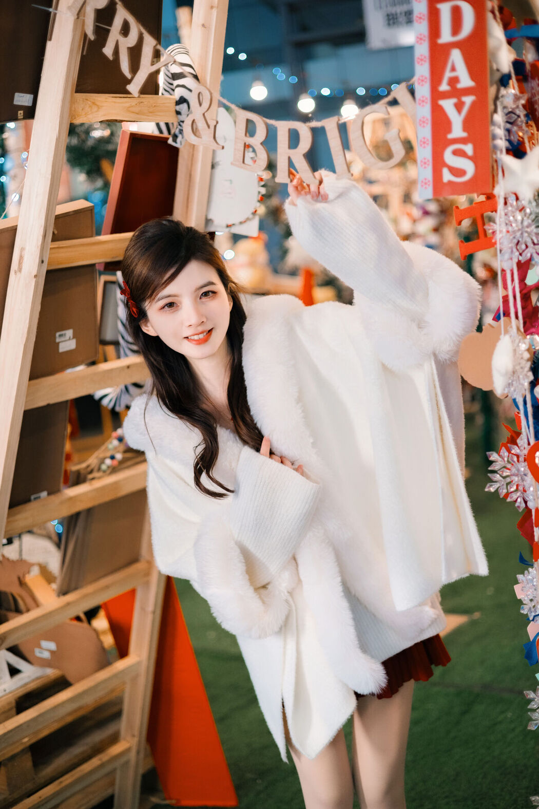 YiTuYu艺图语 Vol.8295 Tifa丁小妮 (31P)