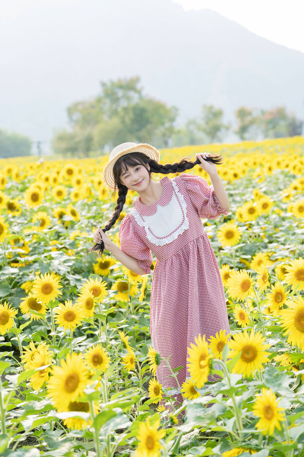 YiTuYu艺图语 Vol.8288 夏芋小年 (31P)