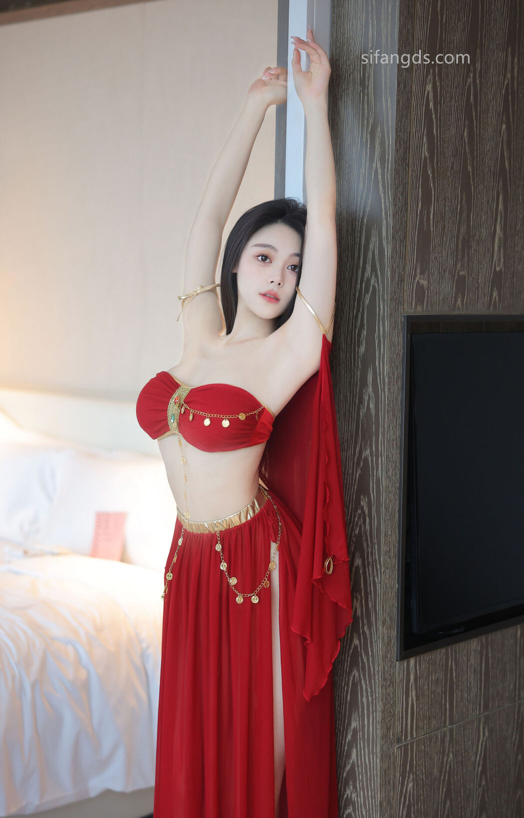 XR Uncensored Qing Miao 清妙 &#8211; R18 秀人网模特 红色舞裙 S Part01 (48P &#8211; 4V)