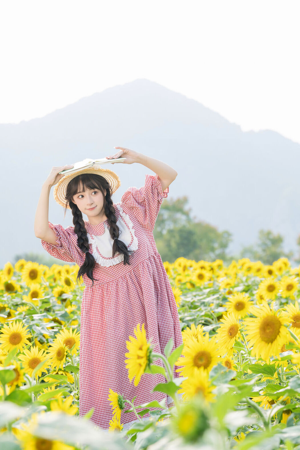 YiTuYu艺图语 Vol.8288 夏芋小年 (31P)