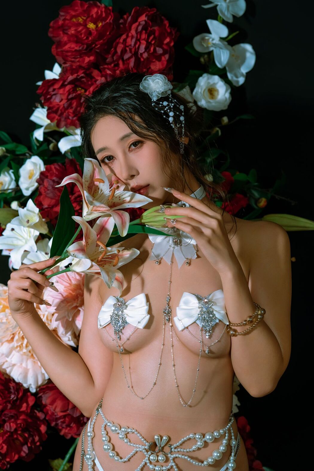 Coser@云溪溪 Yunx1x1 And 奶桃 – 珍珠 (69P)