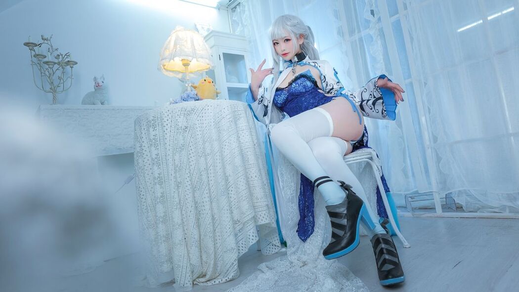 Coser@樱岛嗷一 – 贝尔法斯特旗袍 (16P)