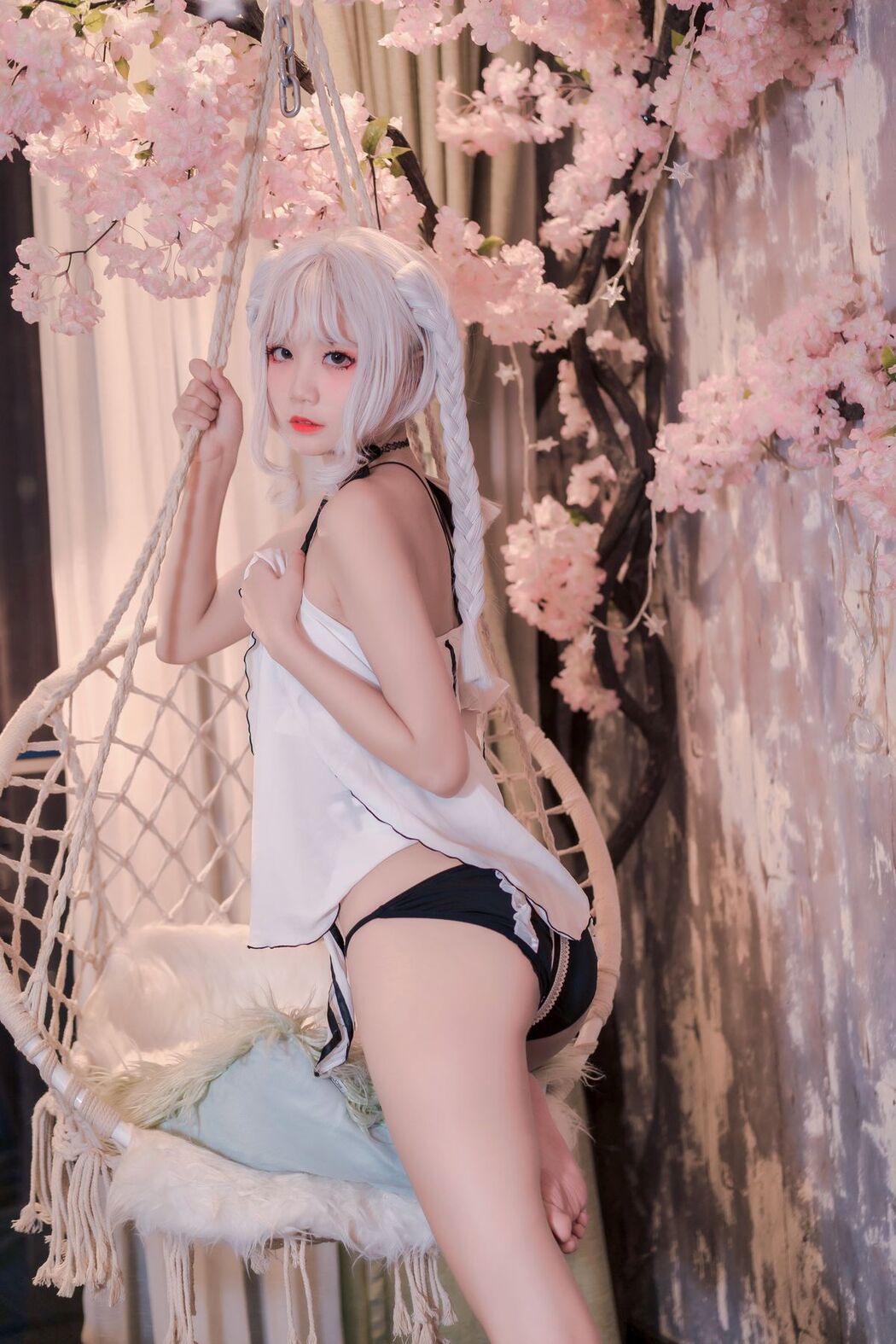 Coser@五更百鬼 – 圣女 吊带黑丝 (61P)