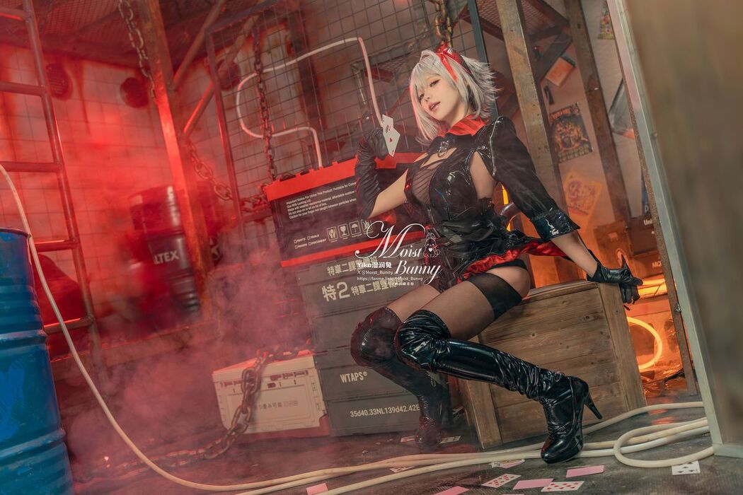 Coser@黏黏团子兔 – 2月作品 愚夜密函-W` (72P – 1V)