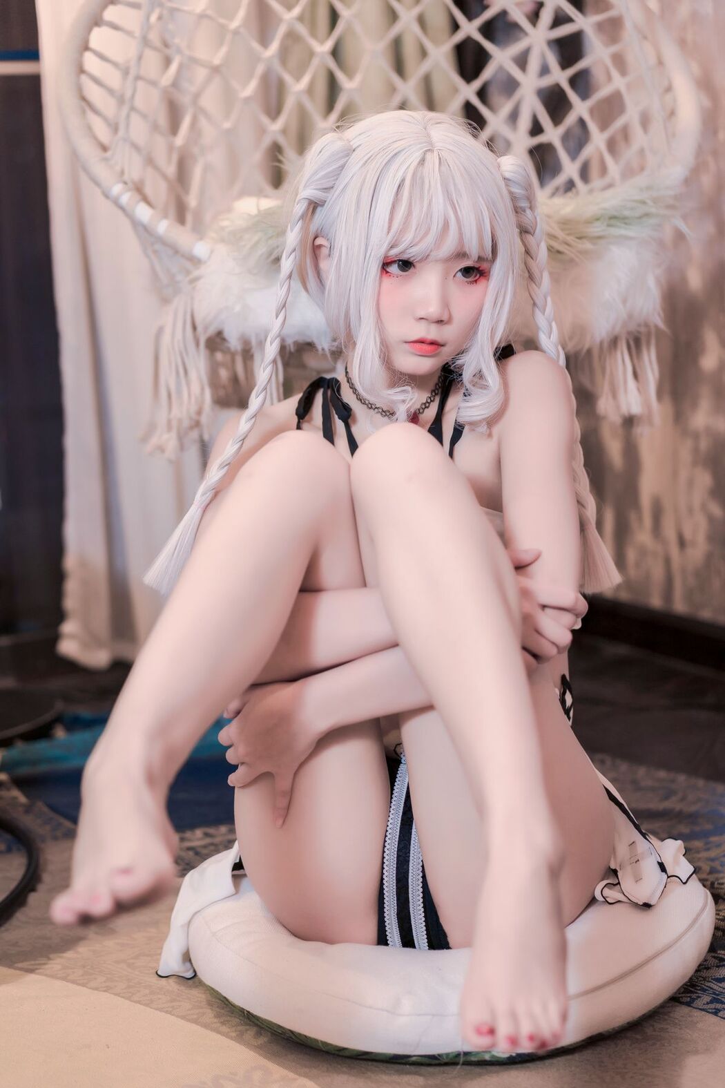 Coser@五更百鬼 – 圣女 吊带黑丝 (61P)