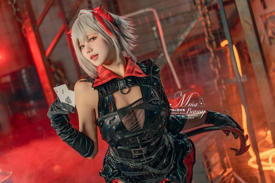 Coser@黏黏团子兔 – 2月作品 愚夜密函-W` (72P – 1V)
