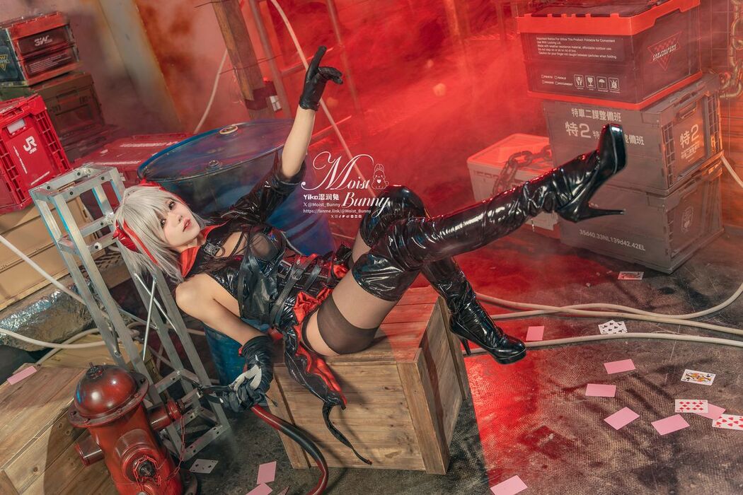 Coser@黏黏团子兔 – 2月作品 愚夜密函-W` (72P – 1V)
