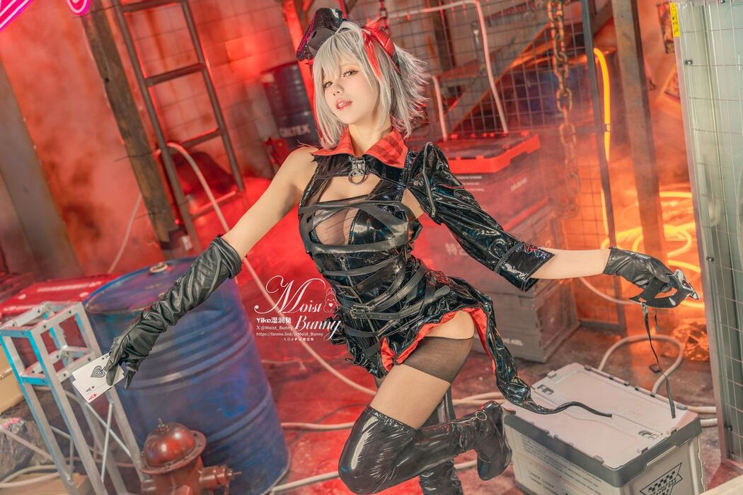 Coser@黏黏团子兔 – 2月作品 愚夜密函-W` (72P – 1V)