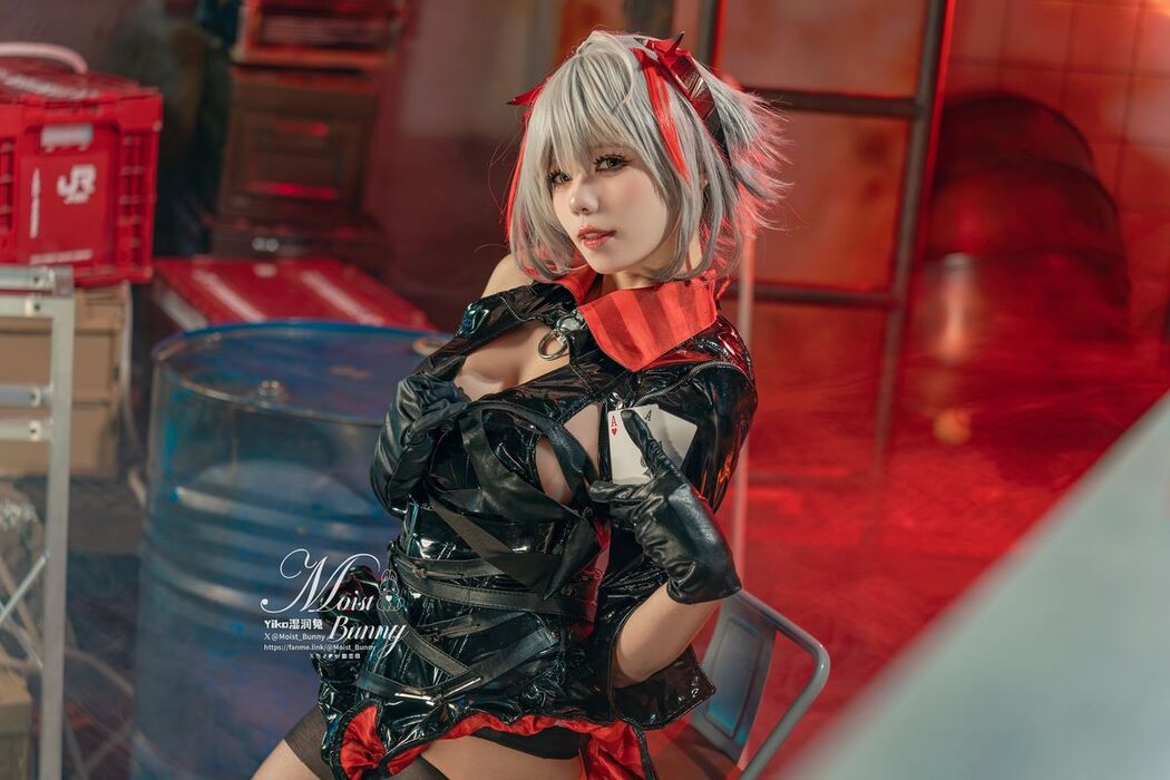 Coser@黏黏团子兔 – 2月作品 愚夜密函-W` (72P – 1V)