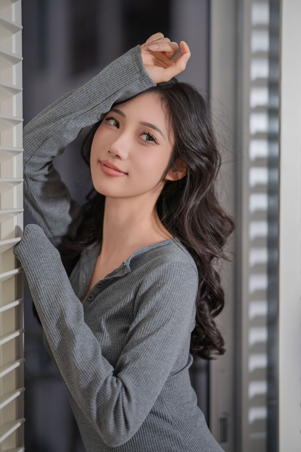 YiTuYu艺图语 Vol.8302 o1ne万 (25P)