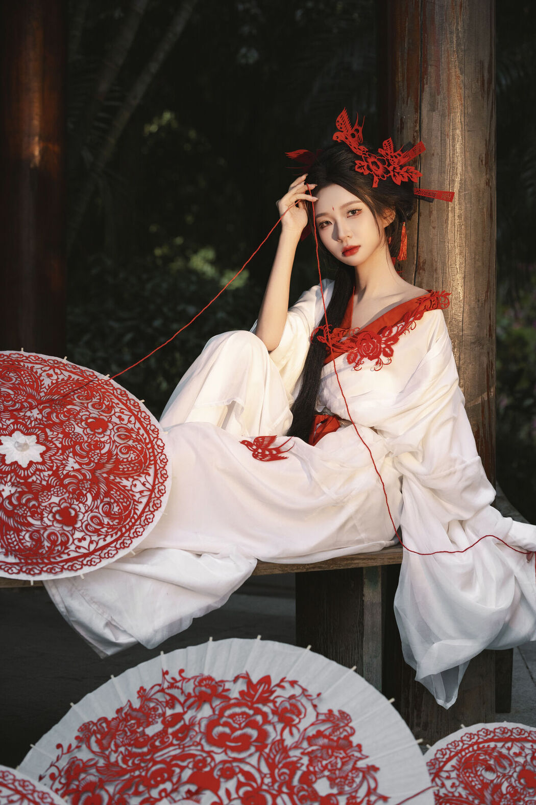 YiTuYu艺图语 Vol.8303 失眠面包蟹 (32P)