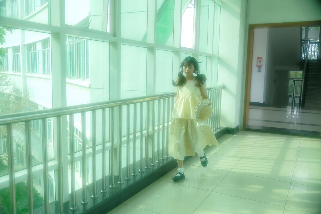 YiTuYu艺图语 Vol.8300 祝勺子 (24P)