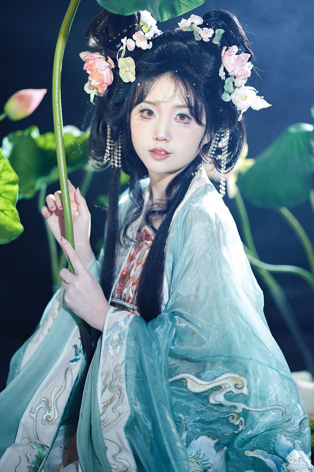 YiTuYu艺图语 Vol.8296 小小 (22P) Cover Photo