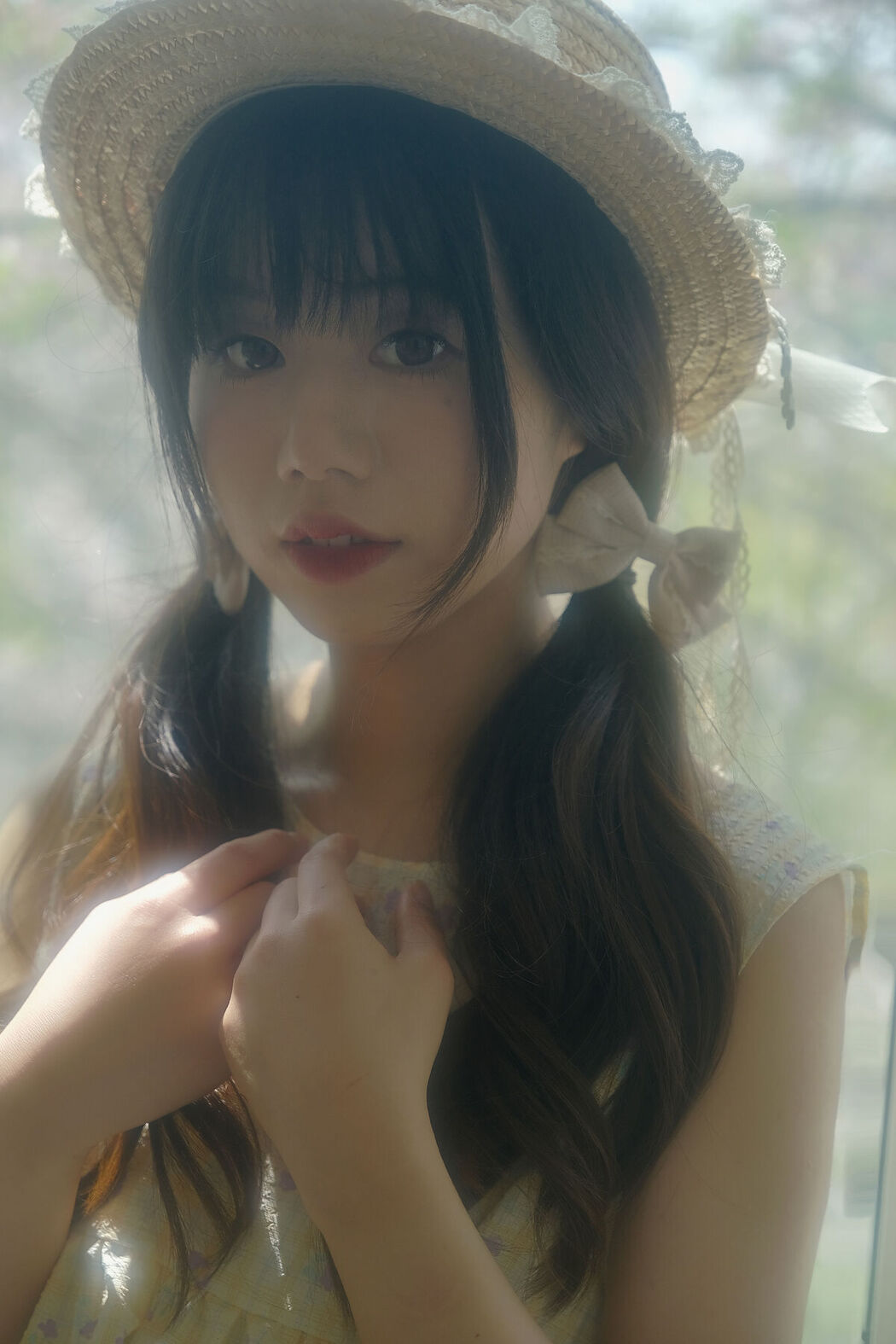 YiTuYu艺图语 Vol.8300 祝勺子 (24P)
