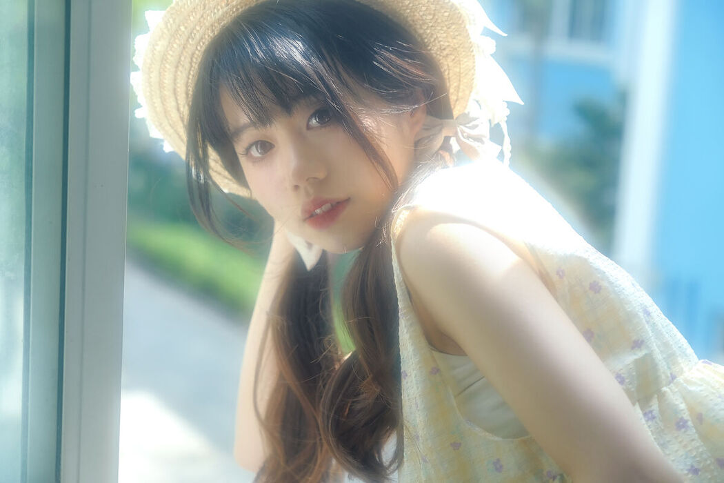 YiTuYu艺图语 Vol.8300 祝勺子 (24P)
