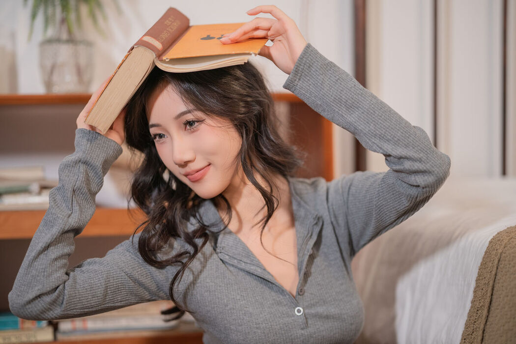 YiTuYu艺图语 Vol.8302 o1ne万 (25P)