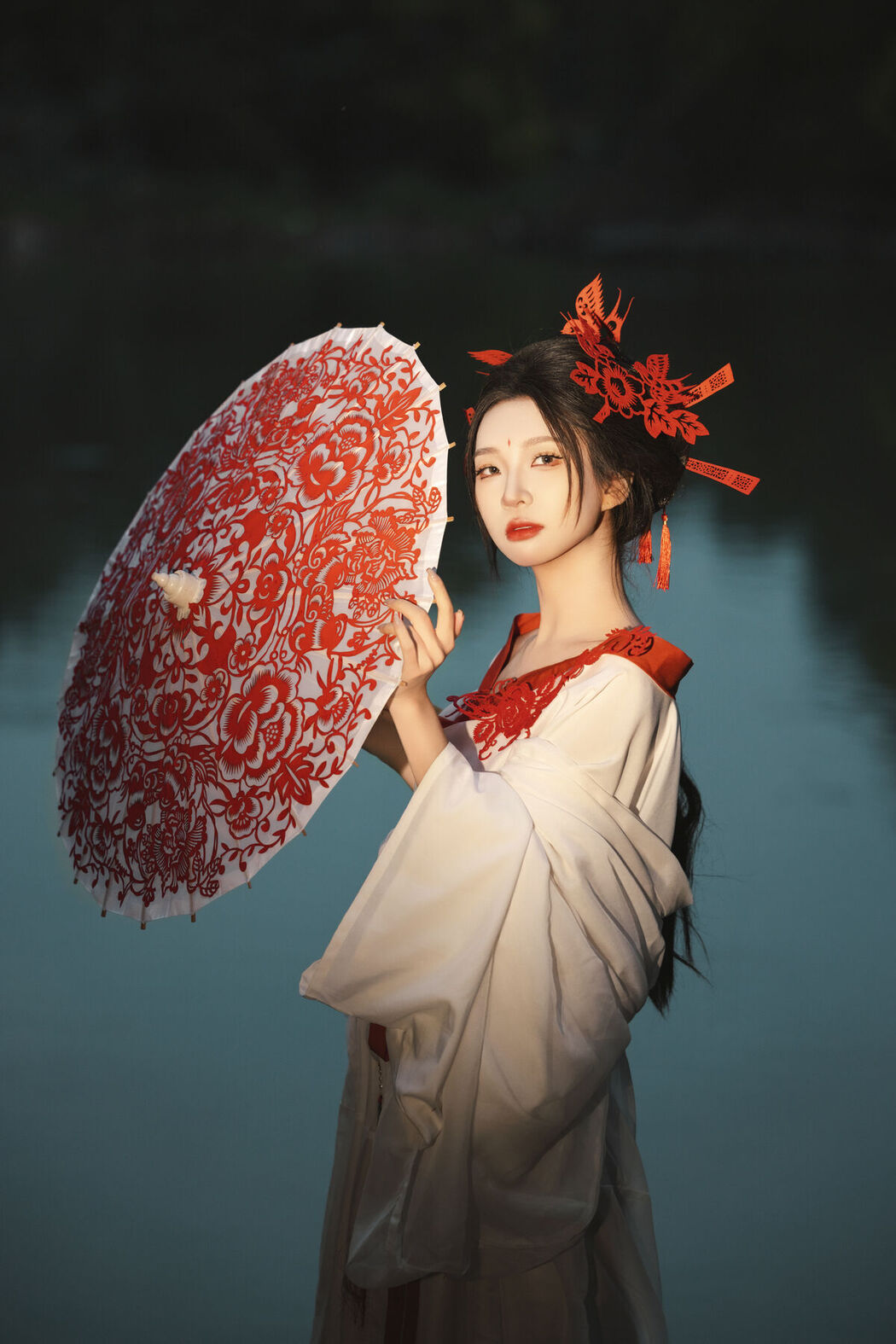 YiTuYu艺图语 Vol.8303 失眠面包蟹 (32P)