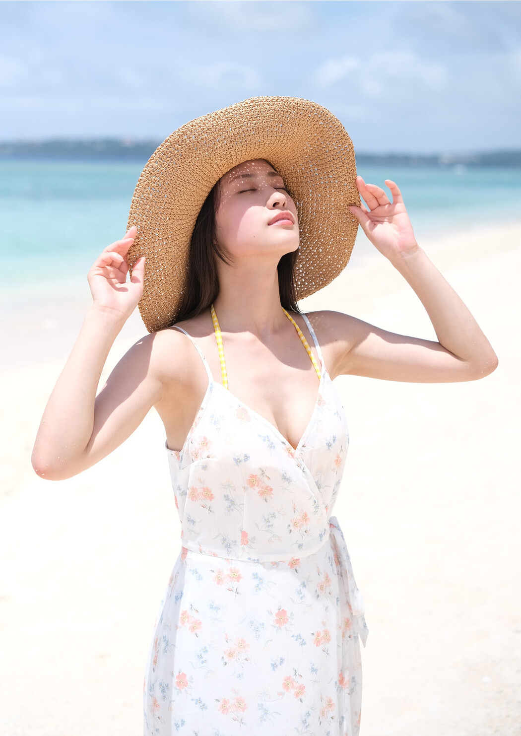 Ayano Sumida 澄田綾乃, 写真集 「花言葉な私、そしてあなたと」 Set.01 Cover Photo