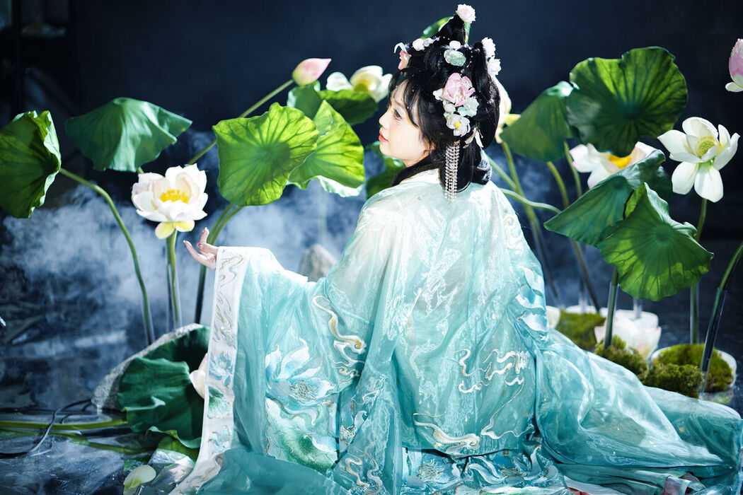 YiTuYu艺图语 Vol.8296 小小 (22P)