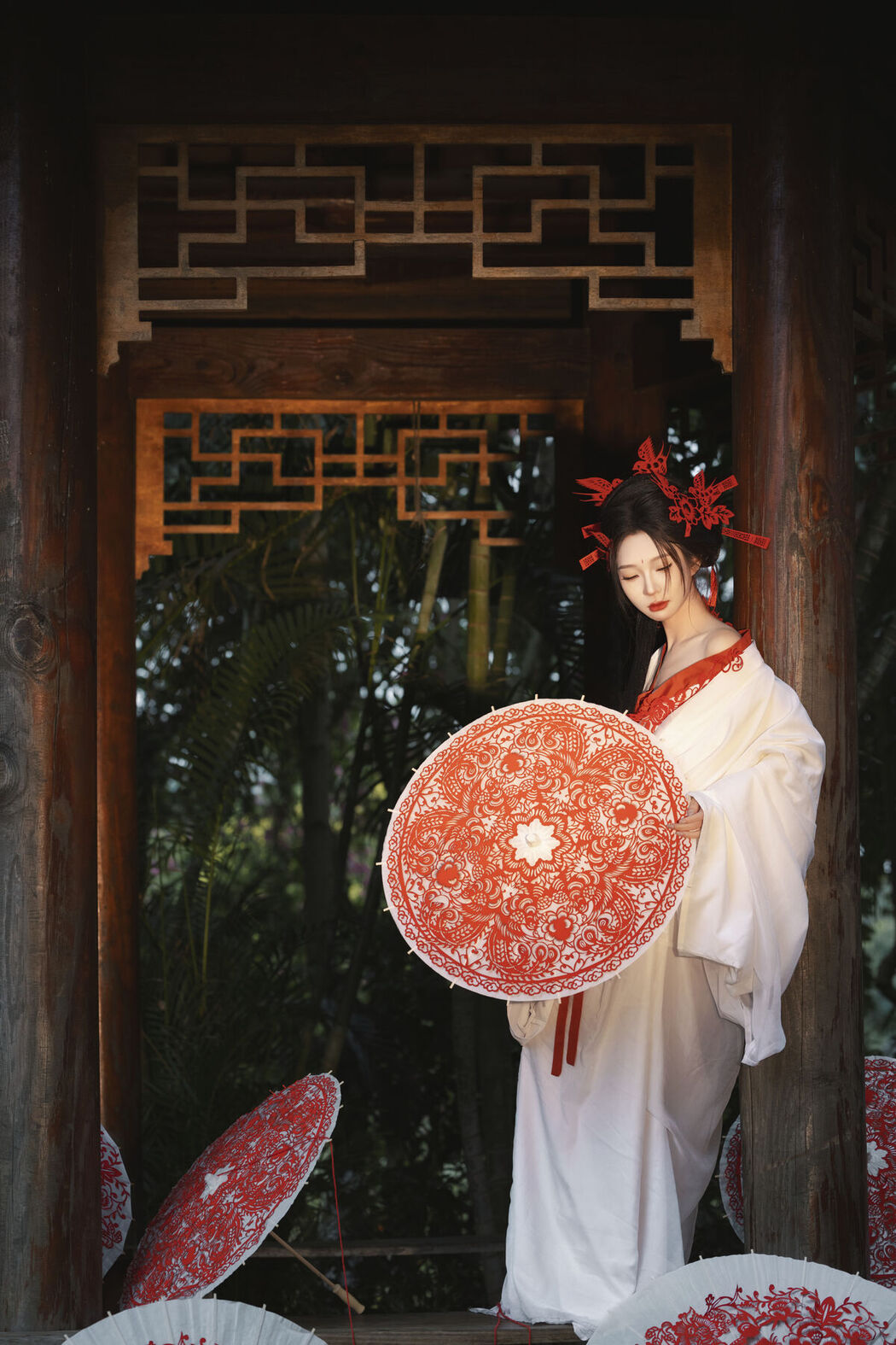 YiTuYu艺图语 Vol.8303 失眠面包蟹 (32P)