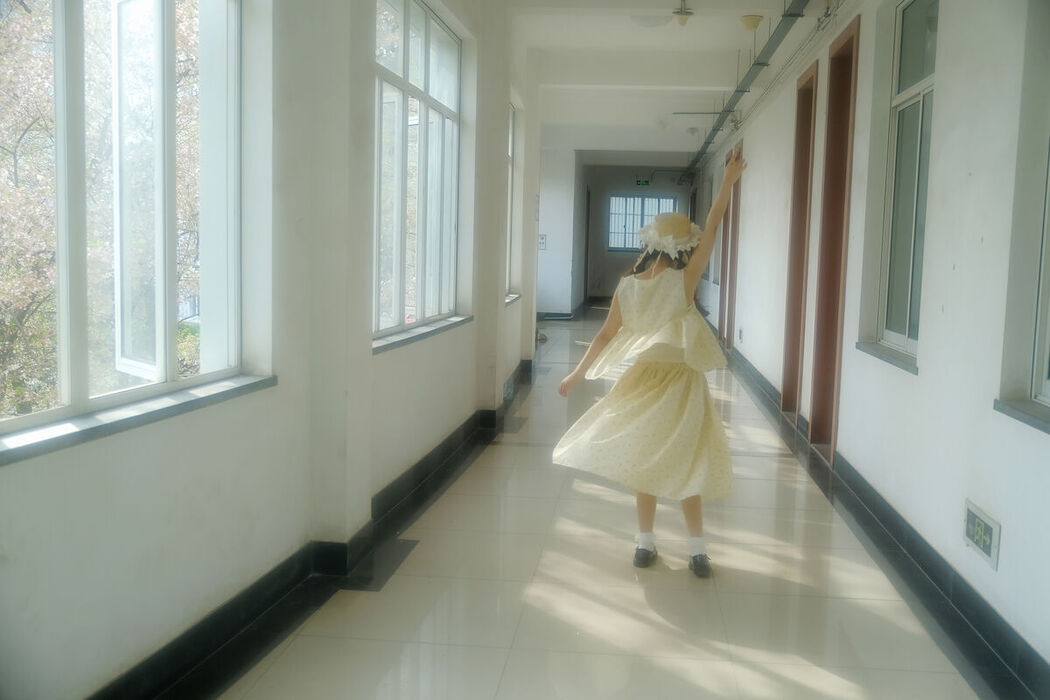 YiTuYu艺图语 Vol.8300 祝勺子 (24P)
